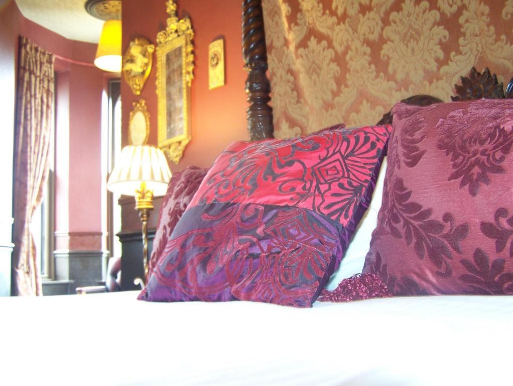 The Retreat Castle Bed & Breakfast Bonnyrigg Room photo