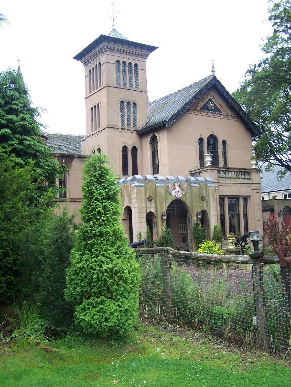 The Retreat Castle Bed & Breakfast Bonnyrigg Exterior photo