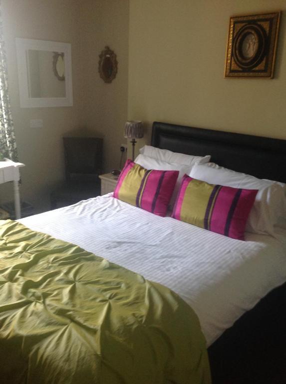 The Retreat Castle Bed & Breakfast Bonnyrigg Exterior photo